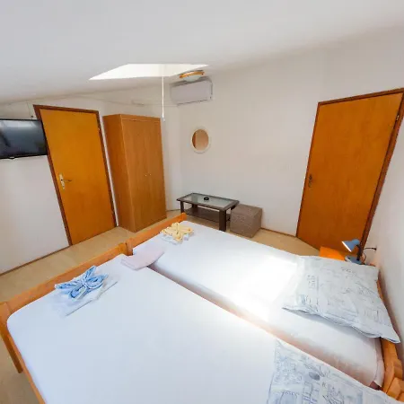 Apartament Ivanka Ap C Sa Grijanim Bazenom I Besplatnim Parkingom *