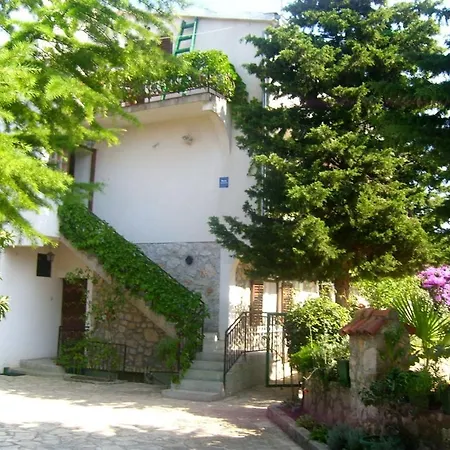 Ivanka Ap C Sa Grijanim Bazenom I Besplatnim Parkingom Apartament Murter