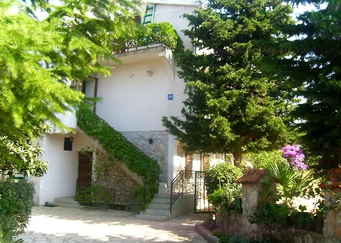 Ivanka Ap C Sa Grijanim Bazenom I Besplatnim Parkingom Apartman Murter